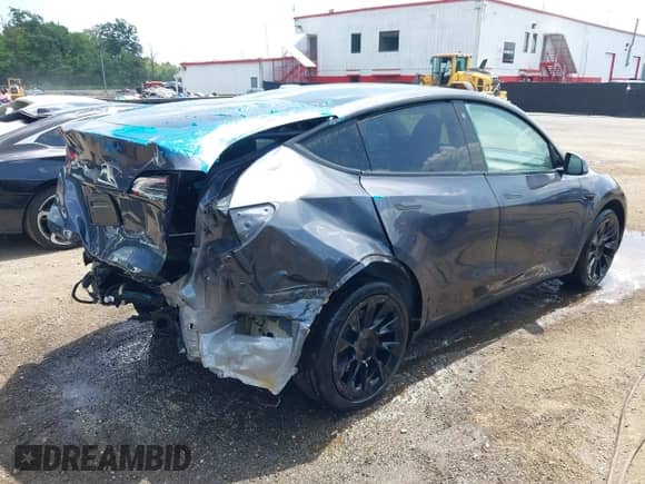 2023 Tesla Model Y Long Range с VIN 7SAYGDEEXPF697167, выставлен на аукционе IAAI как лот 42793490 с пробегом 69 019 миль миль и . История ставок и продаж доступна на DreamBid. Изображение 4.