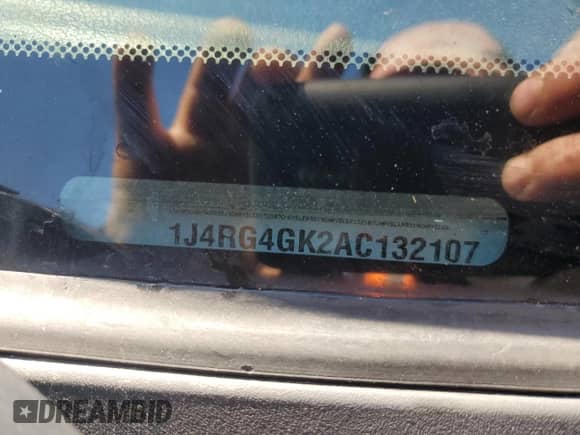 2010 Jeep Commander Sport с VIN 1J4RG4GK2AC132107, выставлен на аукционе Copart как лот 53854545 с пробегом 171 494 миль миль и Списание • Salvage title. История ставок и продаж доступна на DreamBid. Изображение 13.