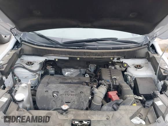 2023 Mitsubishi Outlander ES z VIN JA4ARUAU2PU007726, wystawiony jako IAAI lot #41899004 z przebiegiem 32 019 mil mil oraz . Historia ofert i sprzedaży dostępna na DreamBid. Obrazek 10.