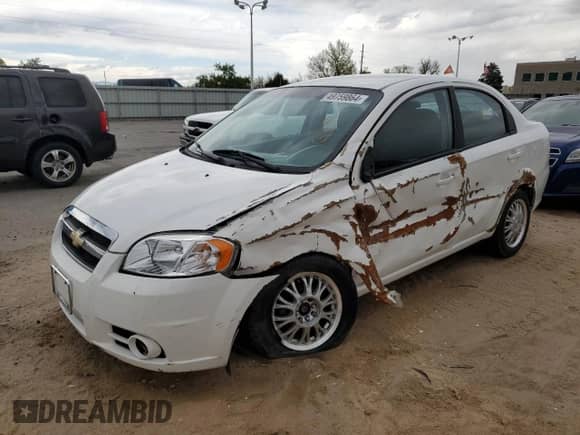 2009 Chevrolet Aveo LS с VIN KL1TD56E59B402011, выставлен на аукционе Copart как лот 49759864 с пробегом 155 539 миль миль и Списание • Salvage title. История ставок и продаж доступна на DreamBid. Изображение 1.