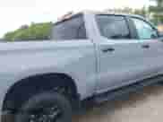 2024 Chevrolet Silverado 1500 LT Trail Boss z VIN 3GCUDFED0RG262534, wystawiony jako IAAI lot #43041798 z przebiegiem 13 436 mil mil oraz . Historia ofert i sprzedaży dostępna na DreamBid. Obrazek 13.