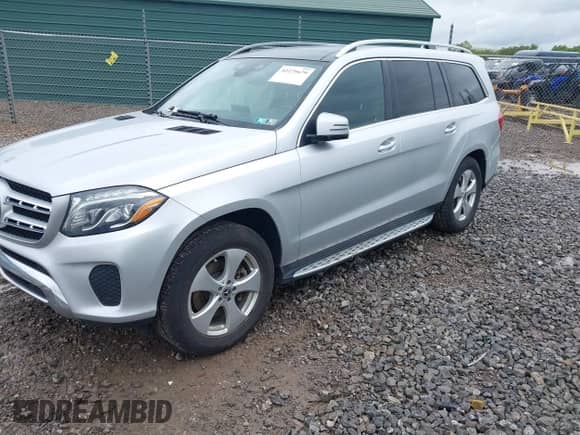 2018 Mercedes-Benz GLS 450 с VIN 4JGDF6EE1JB055629, выставлен на аукционе IAAI как лот 42279679 с пробегом 61 447 миль миль и . История ставок и продаж доступна на DreamBid. Изображение 17.