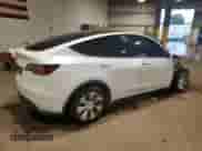2021 Tesla Model Y Long Range z VIN 5YJYGDEE1MF086033, wystawiony jako Copart lot #85854375 z przebiegiem 134 598 mil mil oraz Szkoda całkowita • Salvage title. Historia ofert i sprzedaży dostępna na DreamBid. Obrazek 3.