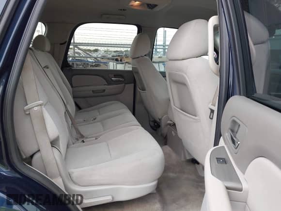 2008 Chevrolet Tahoe LS с VIN 1GNFC13C78R132796, выставлен на аукционе IAAI как лот 42486971 с пробегом 205 225 миль миль и . История ставок и продаж доступна на DreamBid. Изображение 8.