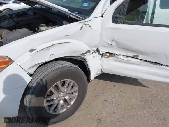 2015 Nissan Frontier SL with VIN 1N6AD0FV0FN753922, listed as a IAAI auction lot 42064732 with 184,951 mi miles and . Bid and sale history available at DreamBid. Image 6.