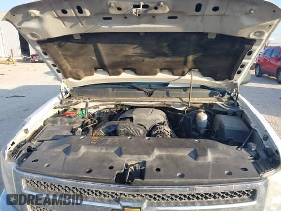 2012 Chevrolet Silverado 1500 LS z VIN 3GCPCREA3CG240817, wystawiony jako IAAI lot #43135184 z przebiegiem 314 528 mil mil oraz . Historia ofert i sprzedaży dostępna na DreamBid. Obrazek 10.