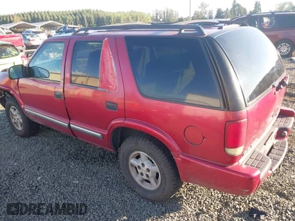 2000 Chevrolet Blazer LT с VIN 1GNDT13W6Y2243611, выставлен на аукционе IAAI как лот 43242790 с пробегом 251 823 миль миль и . История ставок и продаж доступна на DreamBid. Изображение 3.
