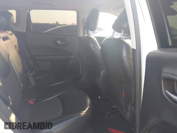 2021 Jeep Compass Trailhawk z VIN 3C4NJDDB3MT520448, wystawiony jako IAAI lot #42675404 z przebiegiem 84 376 mil mil oraz . Historia ofert i sprzedaży dostępna na DreamBid. Obrazek 8.