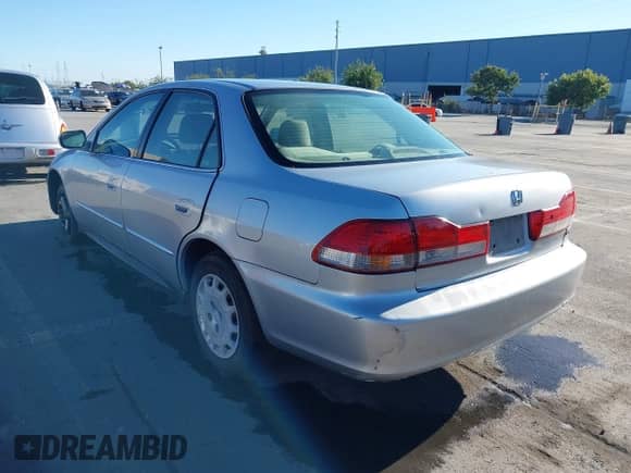 2002 Honda Accord LX with VIN JHMCG66532C015199, listed as a IAAI auction lot 43485014 with 429,831 mi miles and . Bid and sale history available at DreamBid. Image 3.
