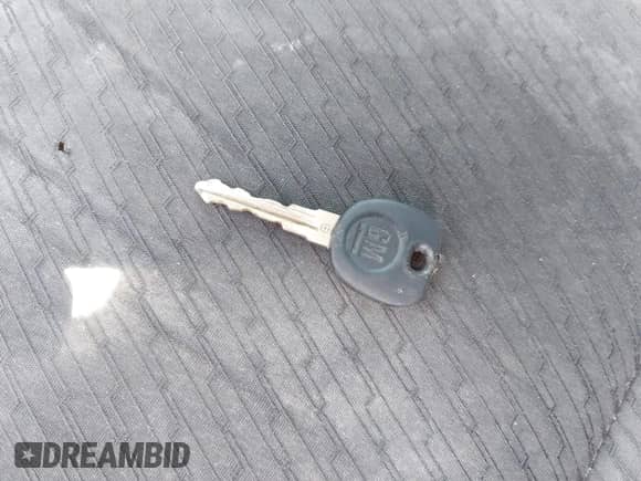 2012 Chevrolet Silverado 1500 Work Truck с VIN 1GCNKPEA1CZ234528, выставлен на аукционе IAAI как лот 42136038 с пробегом 187 912 миль миль и . История ставок и продаж доступна на DreamBid. Изображение 11.