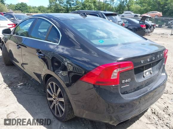 2015 Volvo S60 T6 Drive-E with VIN YV149MFK5F1353399, listed as a IAAI auction lot 42747756 with 163,052 mi miles and . Bid and sale history available at DreamBid. Image 3.