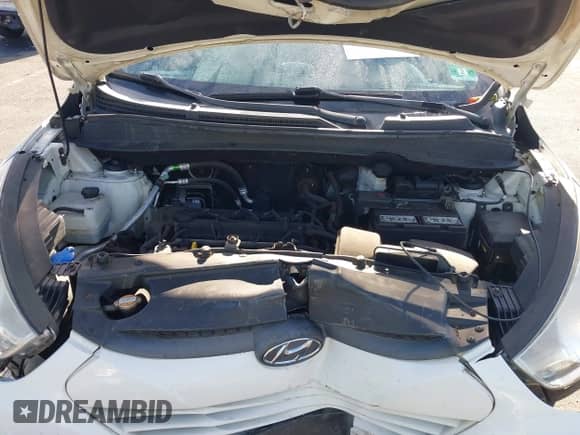 2012 Hyundai Tucson GL z VIN KM8JT3AB9CU447741, wystawiony jako IAAI lot #43370135 z przebiegiem 115 880 mil mil oraz . Historia ofert i sprzedaży dostępna na DreamBid. Obrazek 10.