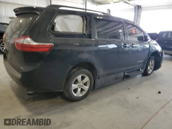2015 Toyota Sienna LE with VIN 5TDKK3DC7FS624540, listed as a Copart auction lot 70029915 with Not provided miles and Salvage title. Bid and sale history available at DreamBid. Image 3.