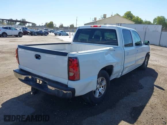 2005 Chevrolet Silverado 1500 LS с VIN 2GCEC13T651381079, выставлен на аукционе IAAI как лот 42843209 с пробегом 167 151 миль миль и . История ставок и продаж доступна на DreamBid. Изображение 4.
