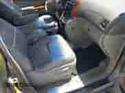 2007 Toyota Sienna XLE z VIN 5TDZK22C87S063469, wystawiony jako IAAI lot #42529973 z przebiegiem 200 238 mil mil oraz . Historia ofert i sprzedaży dostępna na DreamBid. Obrazek 5.