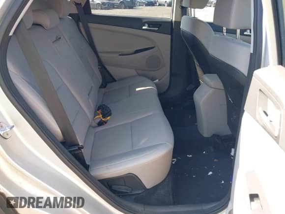 2019 Hyundai Tucson Value с VIN KM8J3CA42KU938555, выставлен на аукционе IAAI как лот 42601026 с пробегом 50 397 миль миль и . История ставок и продаж доступна на DreamBid. Изображение 8.