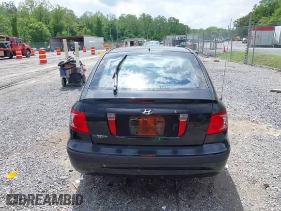 2005 Hyundai Elantra GLS z VIN KMHDN56D85U174761, wystawiony jako IAAI lot #42278313 z przebiegiem 168 242 mil mil oraz . Historia ofert i sprzedaży dostępna na DreamBid. Obrazek 16.