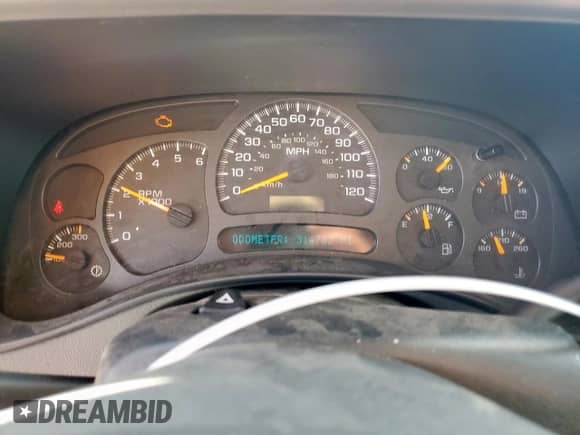 2003 Chevrolet Suburban LT z VIN 3GNGC26UX3G261624, wystawiony jako Copart lot #61983855 z przebiegiem 314 782 mil mil oraz Czysty tytuł • Clean title. Historia ofert i sprzedaży dostępna na DreamBid. Obrazek 9.