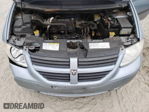 2006 Dodge Caravan SXT with VIN 1D4GP45RX6B626177, listed as a Copart auction lot 70280734 with 112,671 mi miles and Salvage title. Bid and sale history available at DreamBid. Image 12.