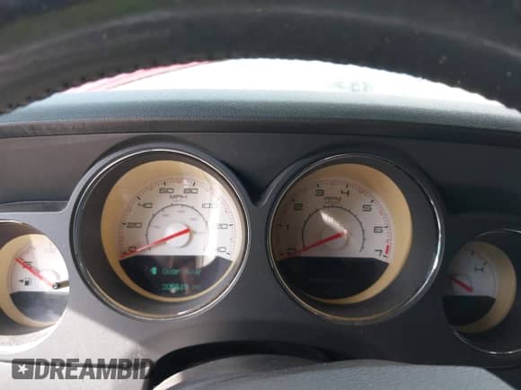 2012 Dodge Challenger SXT с VIN 2C3CDYAG3CH294297, выставлен на аукционе IAAI как лот 43340778 с пробегом 205 619 миль миль и . История ставок и продаж доступна на DreamBid. Изображение 7.