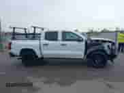 2023 Chevrolet Colorado 2WD Work Truck с VIN 1GCGSBEC5P1154845, выставлен на аукционе IAAI как лот 43539478 с пробегом Не указан миль и . История ставок и продаж доступна на DreamBid. Изображение 13.