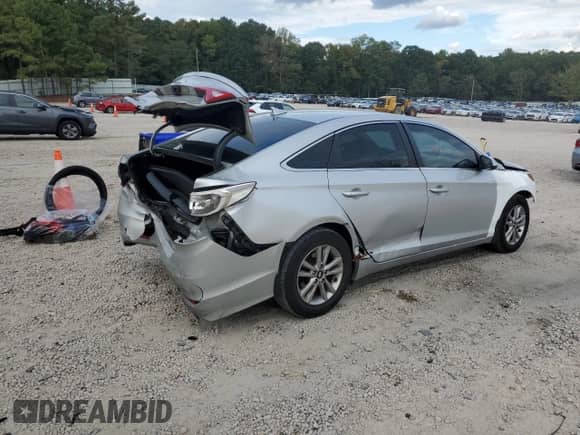 2015 Hyundai Sonata SE с VIN 5NPE24AF4FH202247, выставлен на аукционе Copart как лот 84384745 с пробегом 188 472 миль миль и Списание • Salvage title. История ставок и продаж доступна на DreamBid. Изображение 3.