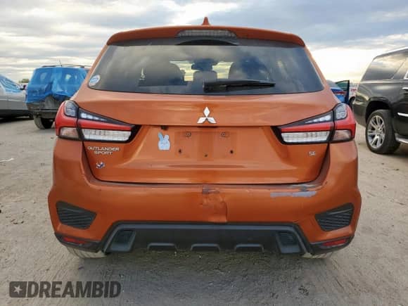 2021 Mitsubishi Outlander ES z VIN JA4ARUAU8MU024140, wystawiony jako Copart lot #83839095 z przebiegiem 87 599 mil mil oraz Szkoda całkowita • Salvage title. Historia ofert i sprzedaży dostępna na DreamBid. Obrazek 6.