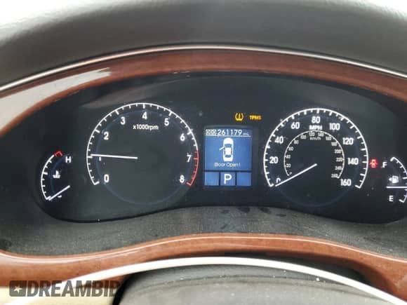 2012 Hyundai Genesis 3.8L с VIN KMHGC4DD0CU152265, выставлен на аукционе Copart как лот 82484965 с пробегом 261 179 миль миль и Чистый • Clean title. История ставок и продаж доступна на DreamBid. Изображение 9.