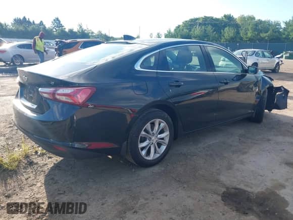 2020 Chevrolet Malibu LT with VIN 1G1ZD5ST6LF021462, listed as a IAAI auction lot 43052838 with 116,350 mi miles and . Bid and sale history available at DreamBid. Image 4.