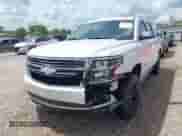 2018 Chevrolet Suburban Premier z VIN 1GNSKJKC6JR402075, wystawiony jako IAAI lot #42124796 z przebiegiem 156 900 mil mil oraz . Historia ofert i sprzedaży dostępna na DreamBid. Obrazek 6.