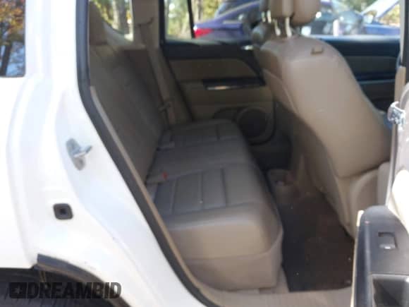 2011 Jeep Compass Limited с VIN 1J4NF5FB3BD158302, выставлен на аукционе IAAI как лот 43497375 с пробегом 153 803 миль миль и . История ставок и продаж доступна на DreamBid. Изображение 8.