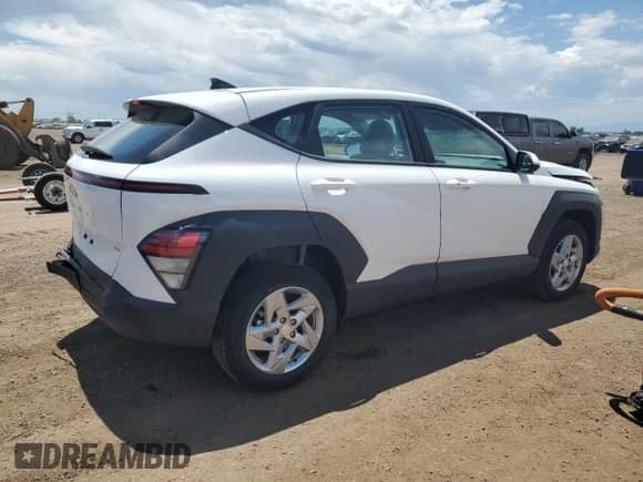 2025 Hyundai Kona SE с VIN KM8HACAB4SU236577, выставлен на аукционе Copart как лот 60651315 с пробегом 5 531 миль миль и Списание • Salvage title. История ставок и продаж доступна на DreamBid. Изображение 3.