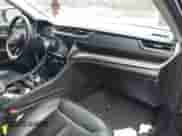 2023 Jeep Grand Cherokee Limited с VIN 1C4RJKBG8P8813253, выставлен на аукционе IAAI как лот 43277138 с пробегом 55 551 миль миль и . История ставок и продаж доступна на DreamBid. Изображение 5.