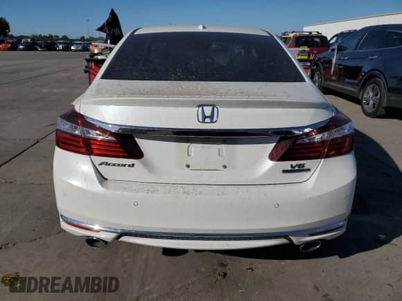2016 Honda Accord Touring with VIN 1HGCR3F90GA035931, listed as a Copart auction lot 85592585 with 22,265 mi miles and Salvage title. Bid and sale history available at DreamBid. Image 6.