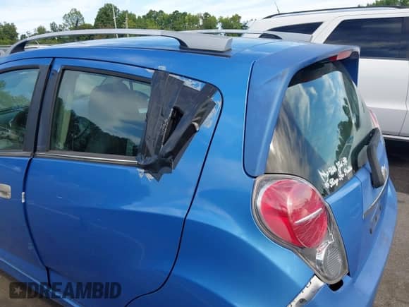 2013 Chevrolet Spark LT с VIN KL8CF6S97DC569368, выставлен на аукционе IAAI как лот 43048973 с пробегом 155 413 миль миль и . История ставок и продаж доступна на DreamBid. Изображение 12.