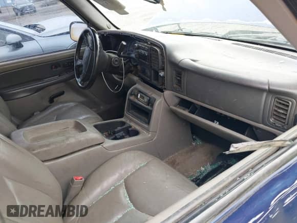 2003 Chevrolet Tahoe LT with VIN 1GNEK13T73J280288, listed as a IAAI auction lot 43140944 with Not provided miles and . Bid and sale history available at DreamBid. Image 5.