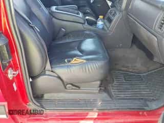 2005 Chevrolet Silverado 1500 Z71 z VIN 1GCEK19Z65Z258517, wystawiony jako IAAI lot #43484220 z przebiegiem 279 509 mil mil oraz . Historia ofert i sprzedaży dostępna na DreamBid. Obrazek 5.