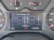 2019 Chevrolet Camaro 1LT z VIN 1G1FB3DS8K0117600, wystawiony jako IAAI lot #41174936 z przebiegiem 110 273 mil mil oraz . Historia ofert i sprzedaży dostępna na DreamBid. Obrazek 14.