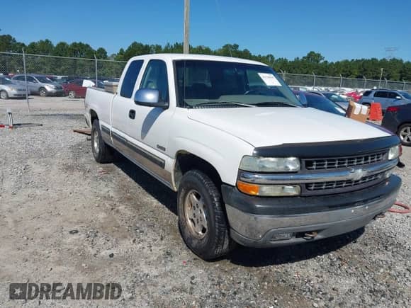 1999 Chevrolet Silverado 1500 LS z VIN 1GCEK19T8XE187729, wystawiony jako IAAI lot #43120618 z przebiegiem 308 974 mil mil oraz . Historia ofert i sprzedaży dostępna na DreamBid. Obrazek 1.