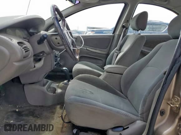 2000 Dodge Neon Highline with VIN 1B3ES46C0YD700664, listed as a Copart auction lot 59886645 with 210,370 mi miles and Salvage title. Bid and sale history available at DreamBid. Image 7.