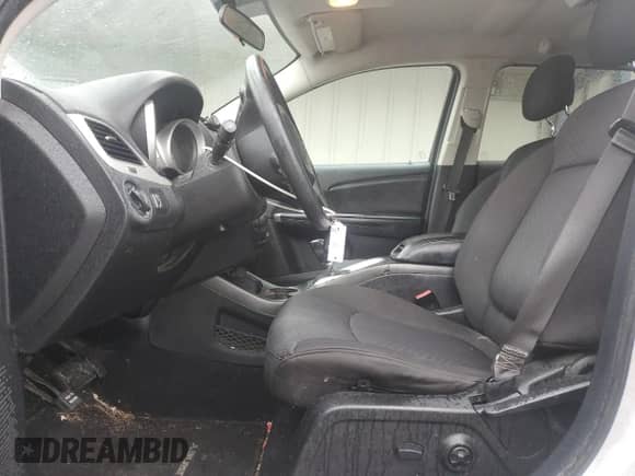 2014 Dodge Journey SXT with VIN 3C4PDCBB8ET180650, listed as a Copart auction lot 85146925 with 181,951 mi miles and Salvage title. Bid and sale history available at DreamBid. Image 7.