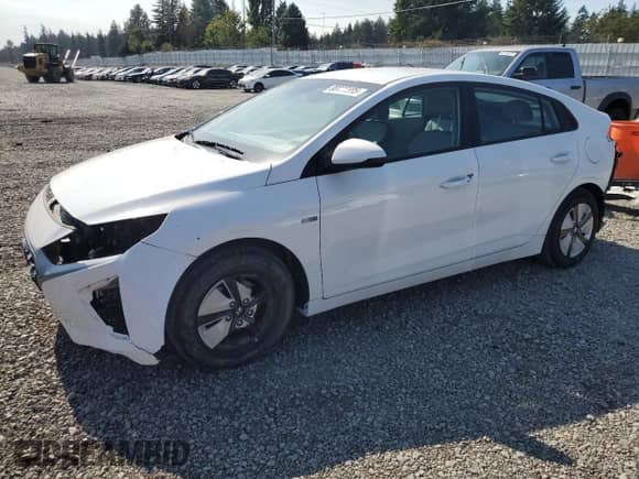 2020 Hyundai Ioniq Blue с VIN KMHC65LC5LU233220, выставлен на аукционе Copart как лот 80825695 с пробегом 14 911 миль миль и На запчасти • Non repairable. История ставок и продаж доступна на DreamBid. Изображение 1.