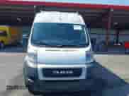 2020 Ram ProMaster Cargo z VIN 3C6TRVBG2LE100324, wystawiony jako IAAI lot #42411011 z przebiegiem 142 658 mil mil oraz . Historia ofert i sprzedaży dostępna na DreamBid. Obrazek 12.