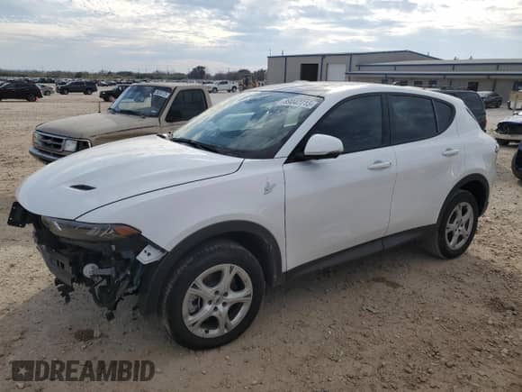 2024 Dodge Hornet GT Plus with VIN ZACNDFBN6R3A27711, listed as a Copart auction lot 89047715 with 5,894 mi miles and Salvage title. Bid and sale history available at DreamBid. Image 1.