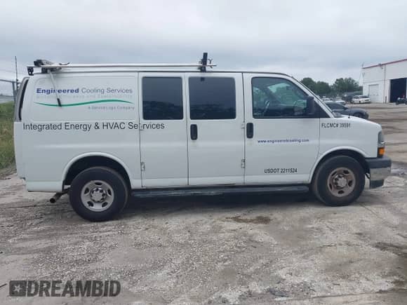 2019 Chevrolet Express Cargo z VIN 1GCWGAFG1K1343803, wystawiony jako IAAI lot #43348930 z przebiegiem 78 202 mil mil oraz . Historia ofert i sprzedaży dostępna na DreamBid. Obrazek 13.