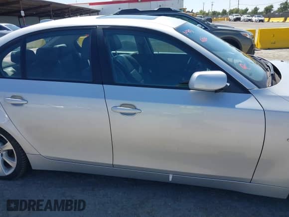 2004 BMW 5 Series 545i с VIN WBANB33574B113072, выставлен на аукционе IAAI как лот 42542351 с пробегом 164 097 миль миль и . История ставок и продаж доступна на DreamBid. Изображение 13.