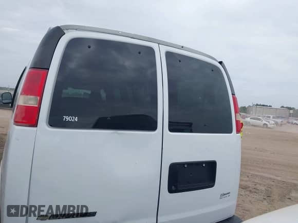 2017 Chevrolet Express Passenger LT with VIN 1GAZGPFG6H1203750, listed as a IAAI auction lot 42782626 with 193,843 mi miles and . Bid and sale history available at DreamBid. Image 16.