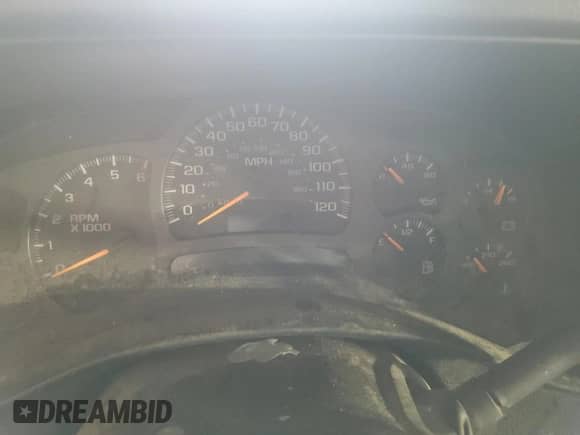 2003 Chevrolet Silverado 1500 LS z VIN 1GCEK14V33Z173927, wystawiony jako Copart lot #56017245 z przebiegiem Nie podano mil oraz Czysty tytuł • Clean title. Historia ofert i sprzedaży dostępna na DreamBid. Obrazek 9.