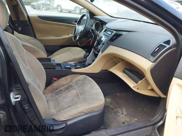 2013 Hyundai Sonata GLS with VIN 5NPEB4AC0DH702442, listed as a IAAI auction lot 43389150 with 257,065 mi miles and . Bid and sale history available at DreamBid. Image 5.