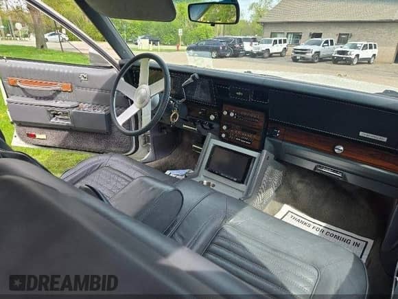 1989 Chevrolet Caprice с VIN 1G1BU51E8KA111809, выставлен на аукционе IAAI как лот 42298235 с пробегом 89 139 миль миль и . История ставок и продаж доступна на DreamBid. Изображение 10.